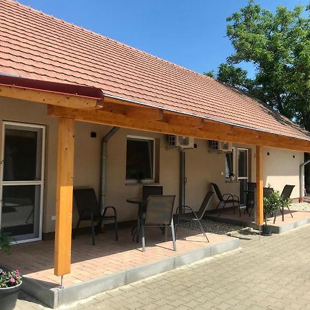 Hotel Lena Vendeghaz Balatonberény Exterior foto
